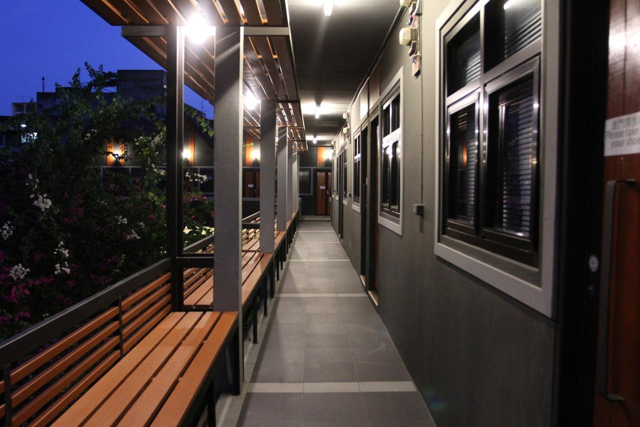 Chiangmai Moli Inn (Adults Only) Чиангмай Экстерьер фото