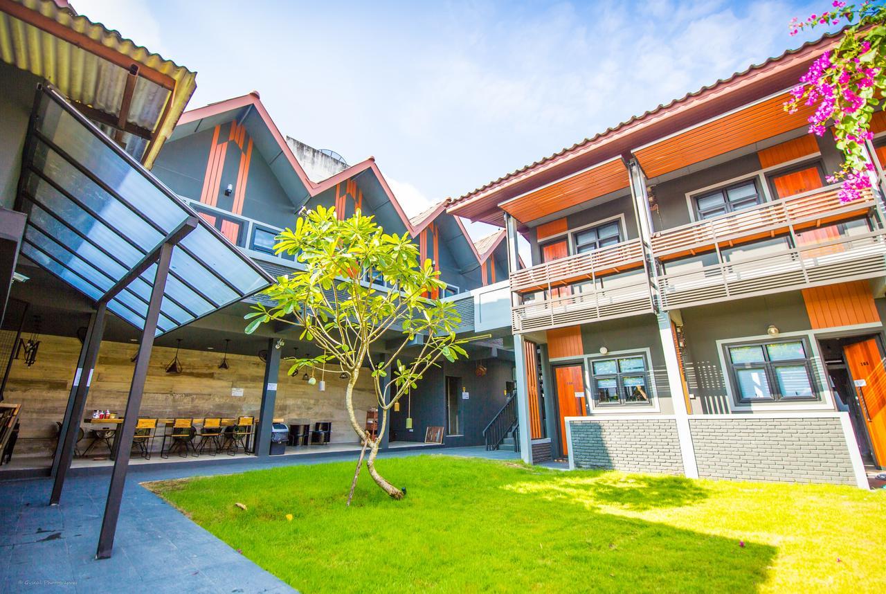 Chiangmai Moli Inn (Adults Only) Чиангмай Экстерьер фото