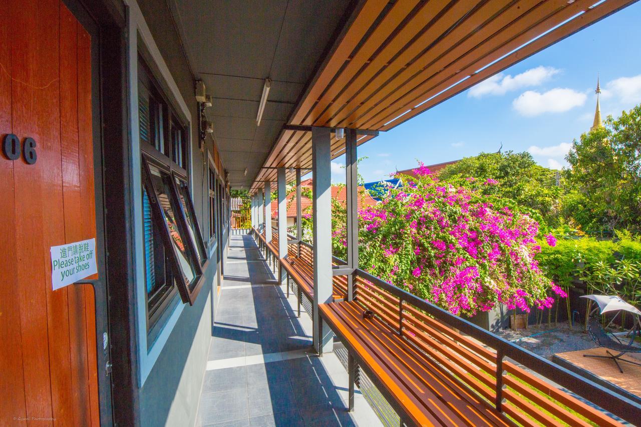 Chiangmai Moli Inn (Adults Only) Чиангмай Экстерьер фото