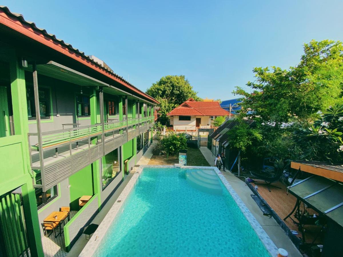 Chiangmai Moli Inn (Adults Only) Чиангмай Экстерьер фото