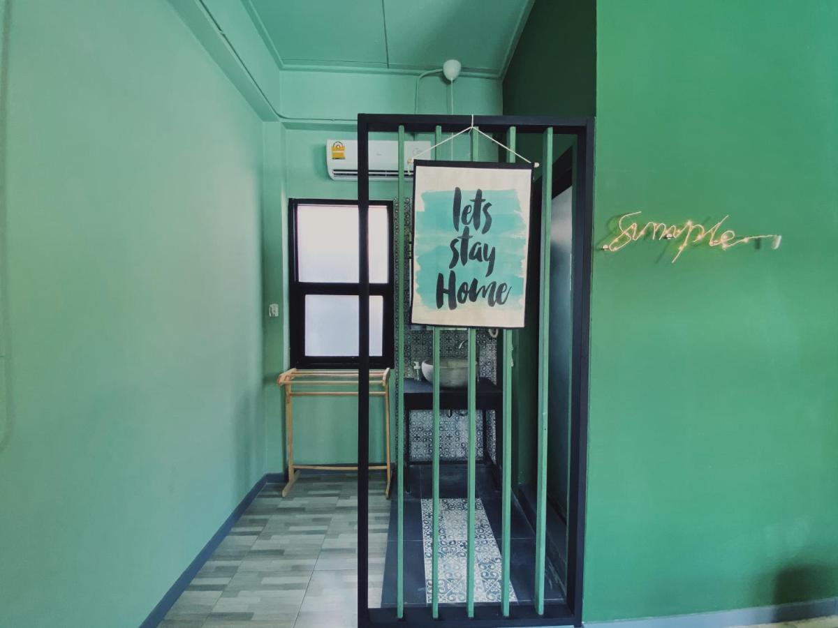 Chiangmai Moli Inn (Adults Only) Чиангмай Экстерьер фото