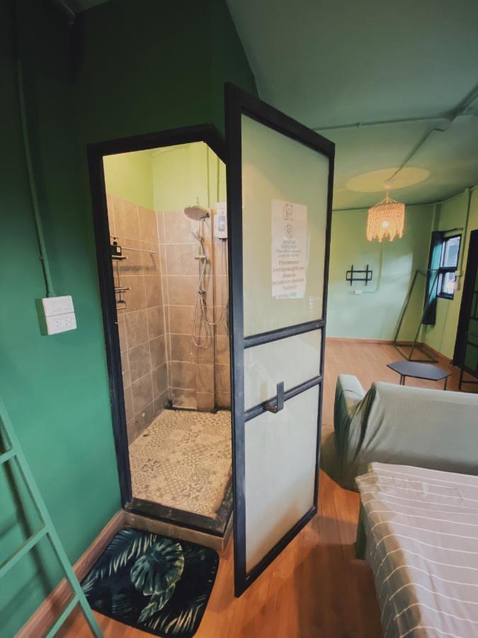 Chiangmai Moli Inn (Adults Only) Чиангмай Экстерьер фото